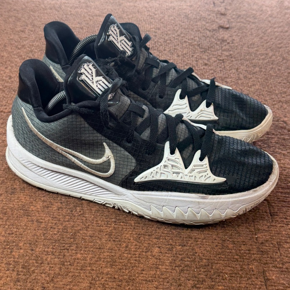 Damaged* Nike Kyrie Low 4 Mens Basketball Shoes Black Grey Size 11 DA7803-001